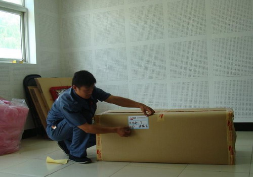 搬家工人要尊重客户