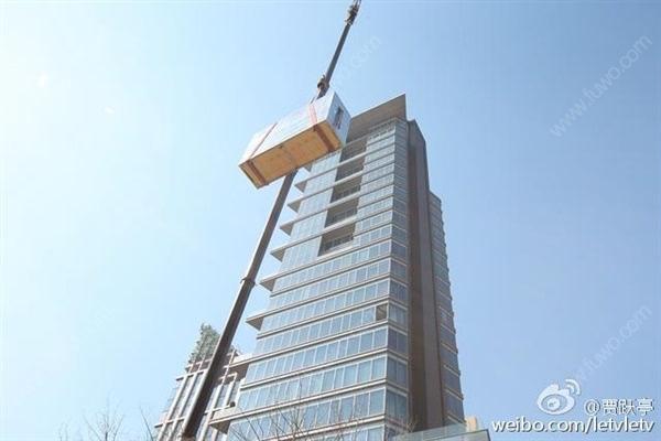 搬家公司怎么把很大的家具搬到高楼里的?