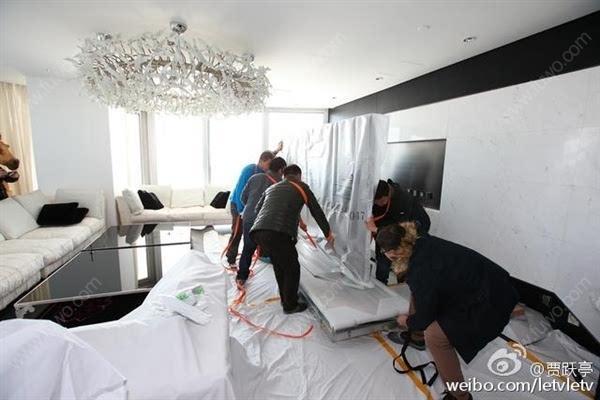 搬家公司怎么把很大的家具搬到高楼里的?